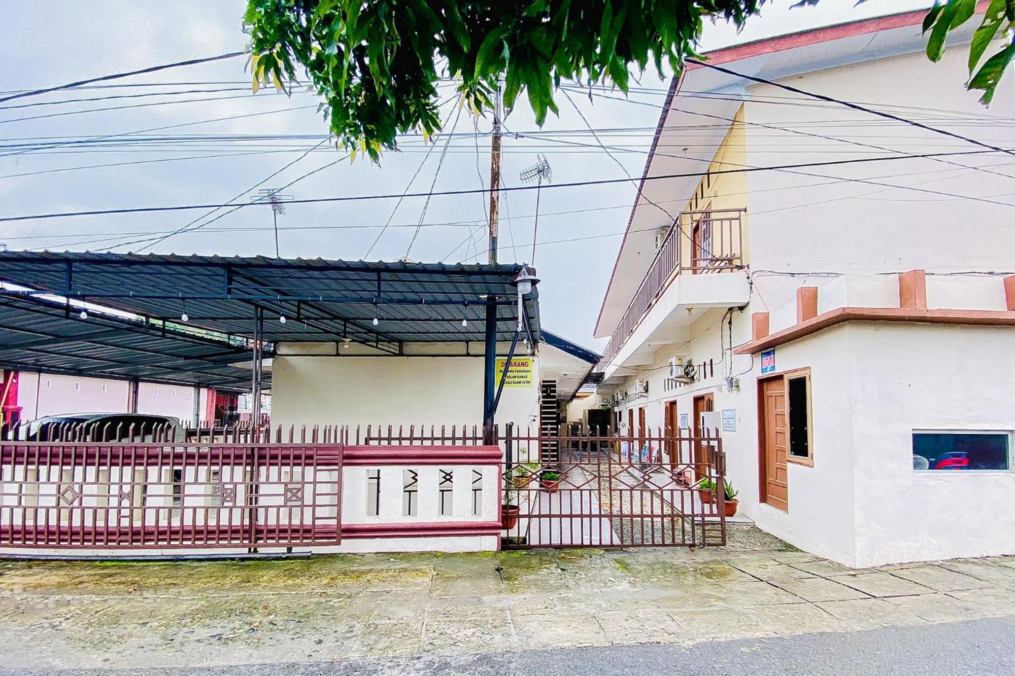 Reddoorz Syariah At Sipayung Homestay Stabat Eksteriør billede